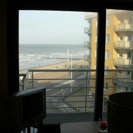 'de Strandwandeling' With Frontal Sea View Near Apartment *